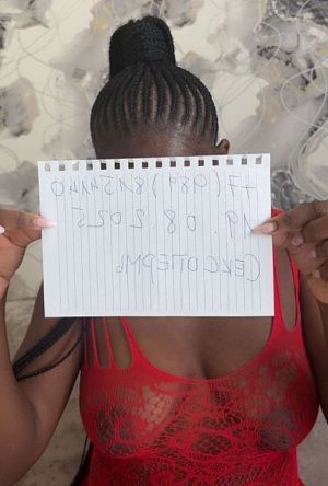 Негритянка Эвола — эротические фото